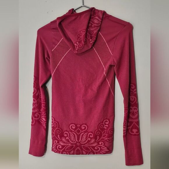 Athleta Hoodie, Medium 1/2 Zip Pullover Seamless Twist Fitted Thumbholes - Picture 3 of 4